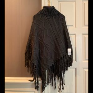 SALE Beautiful Charcoal Grey Cable cape